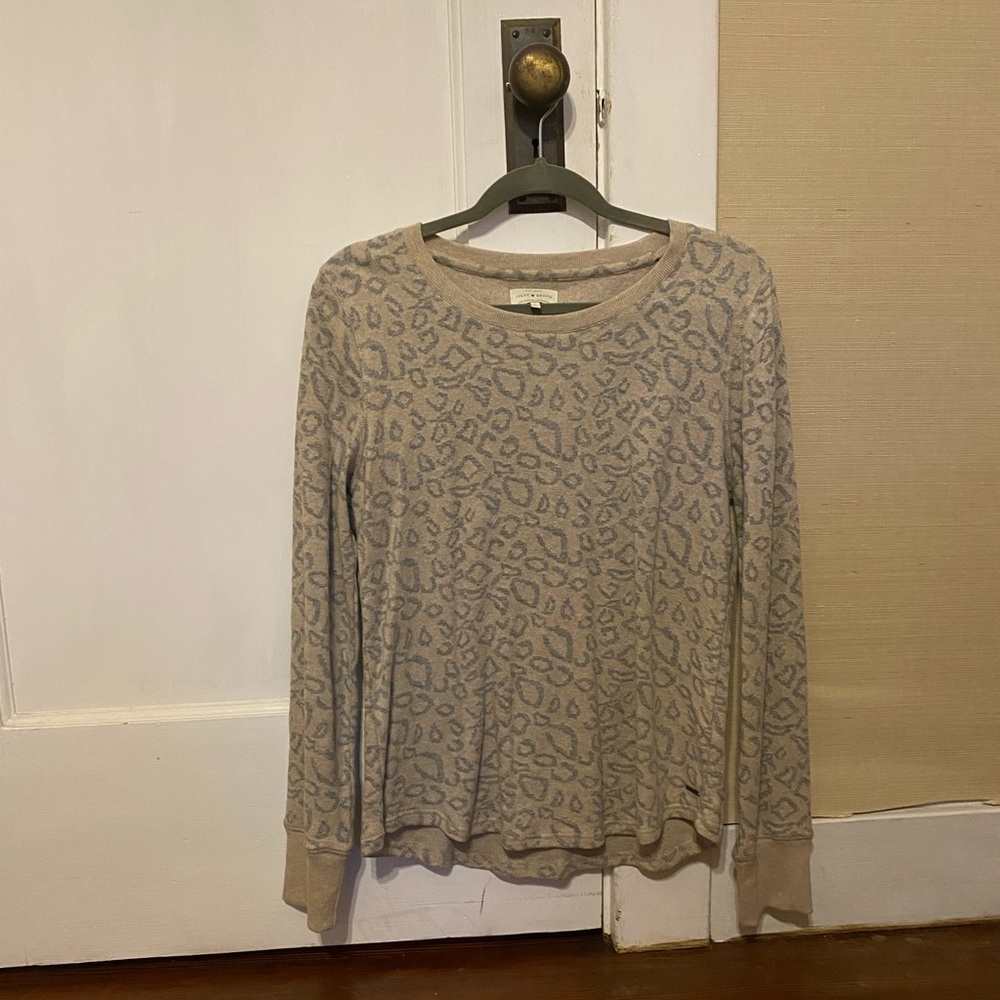 Lucky Brand Pull Over Sweater Grey and Tan Animal